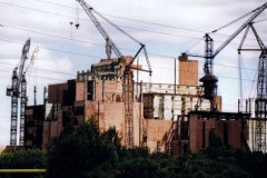 die Blöcke 5 und 6, die zur Zeit des Unglücks im Bau waren, wurden nie fertiggestellt und werden jetzt demontiert